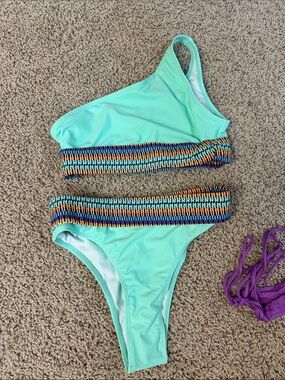 SHEIN Mint Green One-Shoulder Bikini with Multicolor Waistband